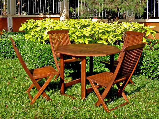 Acacia 5-piece Stowaway Patio Furniture Set