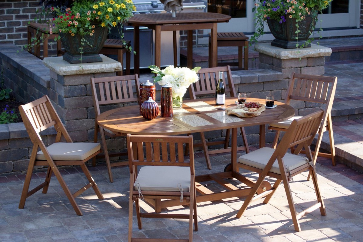 Outdoor Interiors 7-piece Folding Patio Set