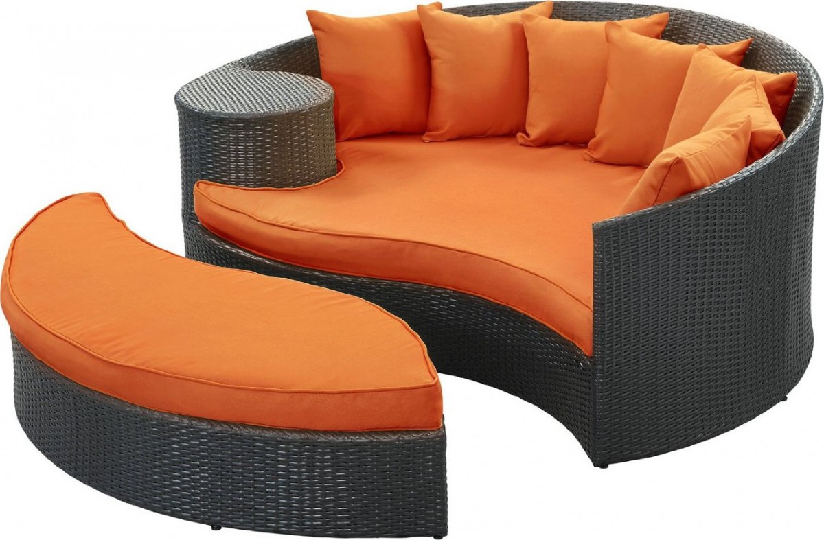 LexMod Taiji Round Wicker Outdoor Daybed with Ottoman