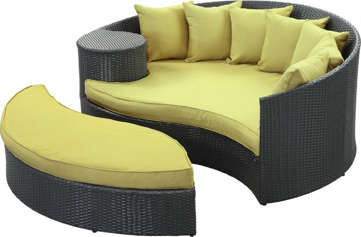 LexMod Taiji Round Wicker Outdoor Daybed with Ottoman