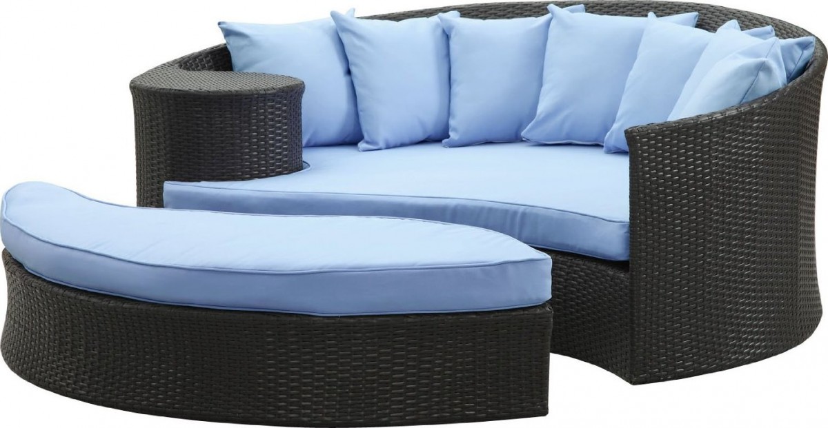 LexMod Taiji Round Wicker Outdoor Daybed with Ottoman