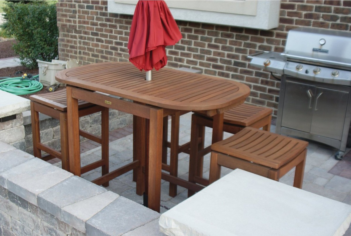 Outdoor Interiors 2-4-6 Folding Pub Table