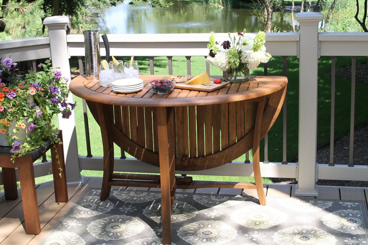 Outdoor Interiors 48-Inch Round Folding Table