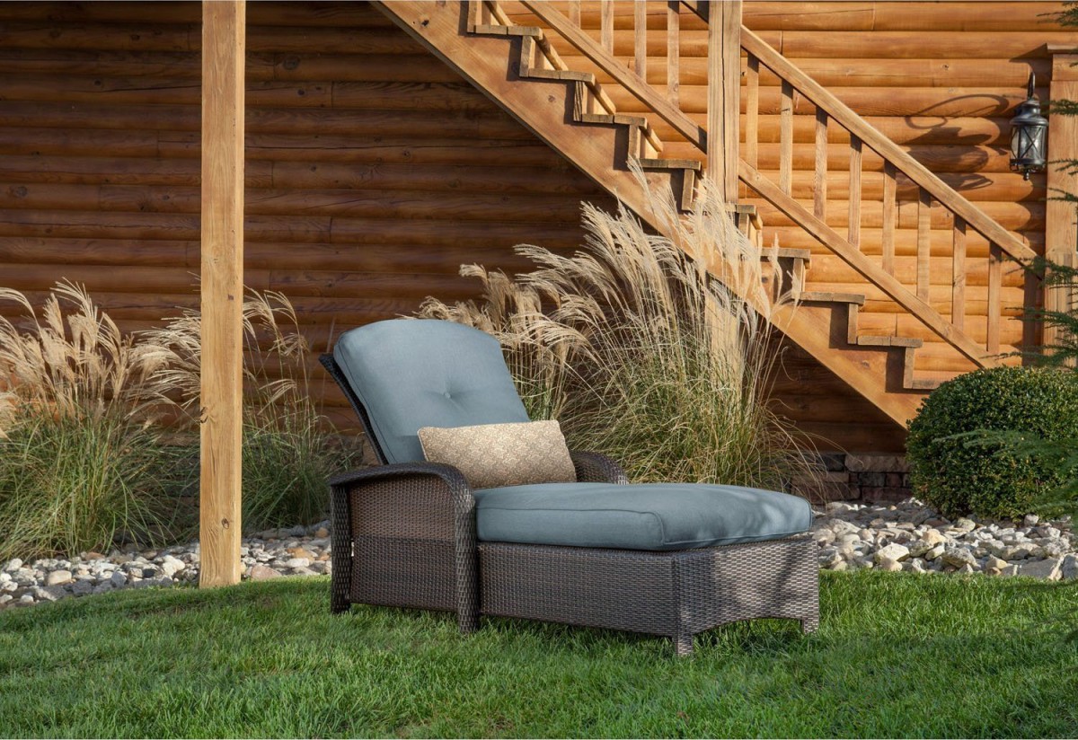 Hanover Strathmere Wicker Outdoor Chaise Lounge Chair