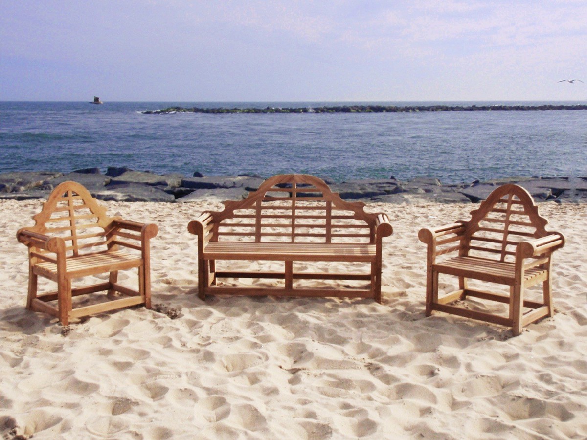 Lutyens Bench in Grade A Teak by Windsor Teak Furniture