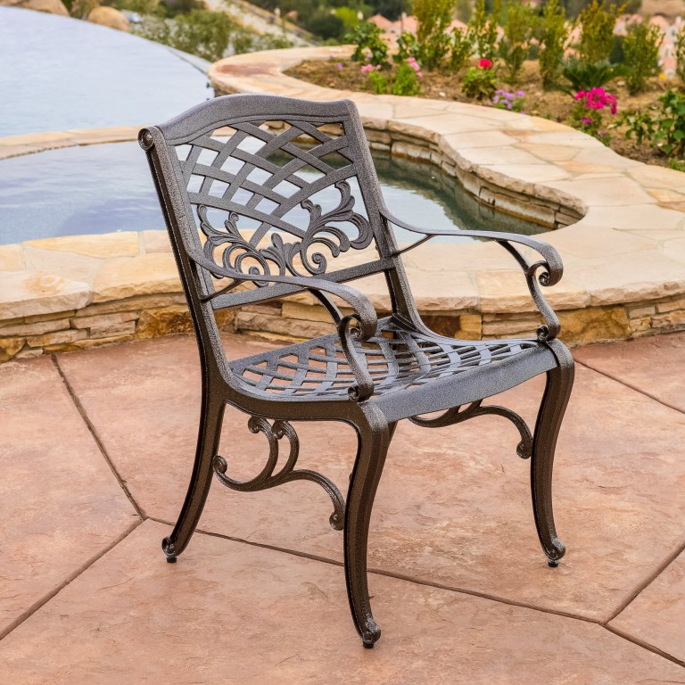 Covington Cast Aluminum 5 Piece Outdoor Dining Set with Round Table Patio Table