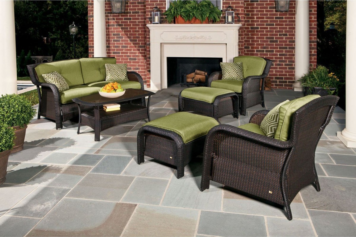 Hanover Strathmere 6 Piece Wicker Outdoor Conversation Set